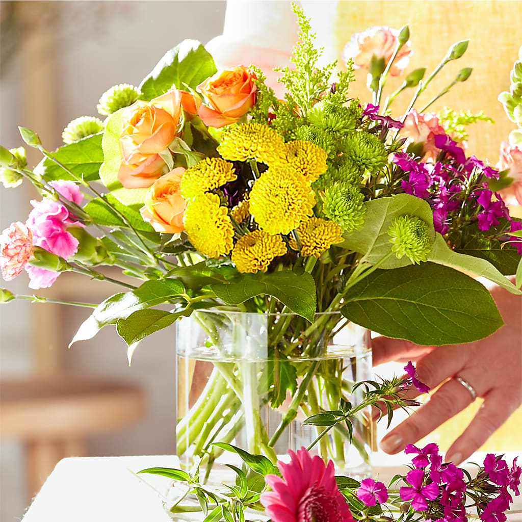 Bold & Bright – A Florist Original – BROWN'S FLOWERS & GIFTS, Fircrest WA