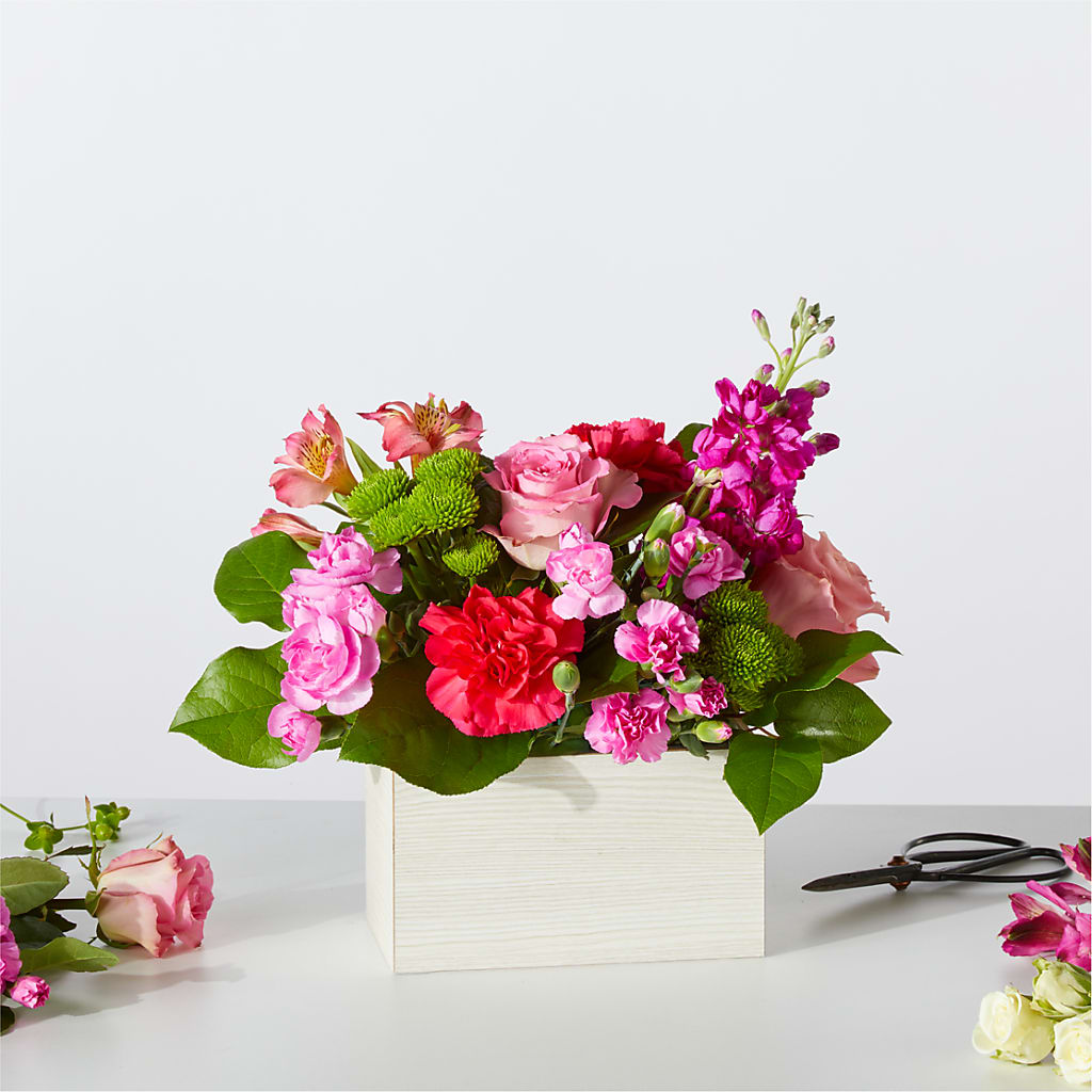 Sweetberry Box – A Florist Original – BROWN'S FLOWERS & GIFTS, Fircrest WA