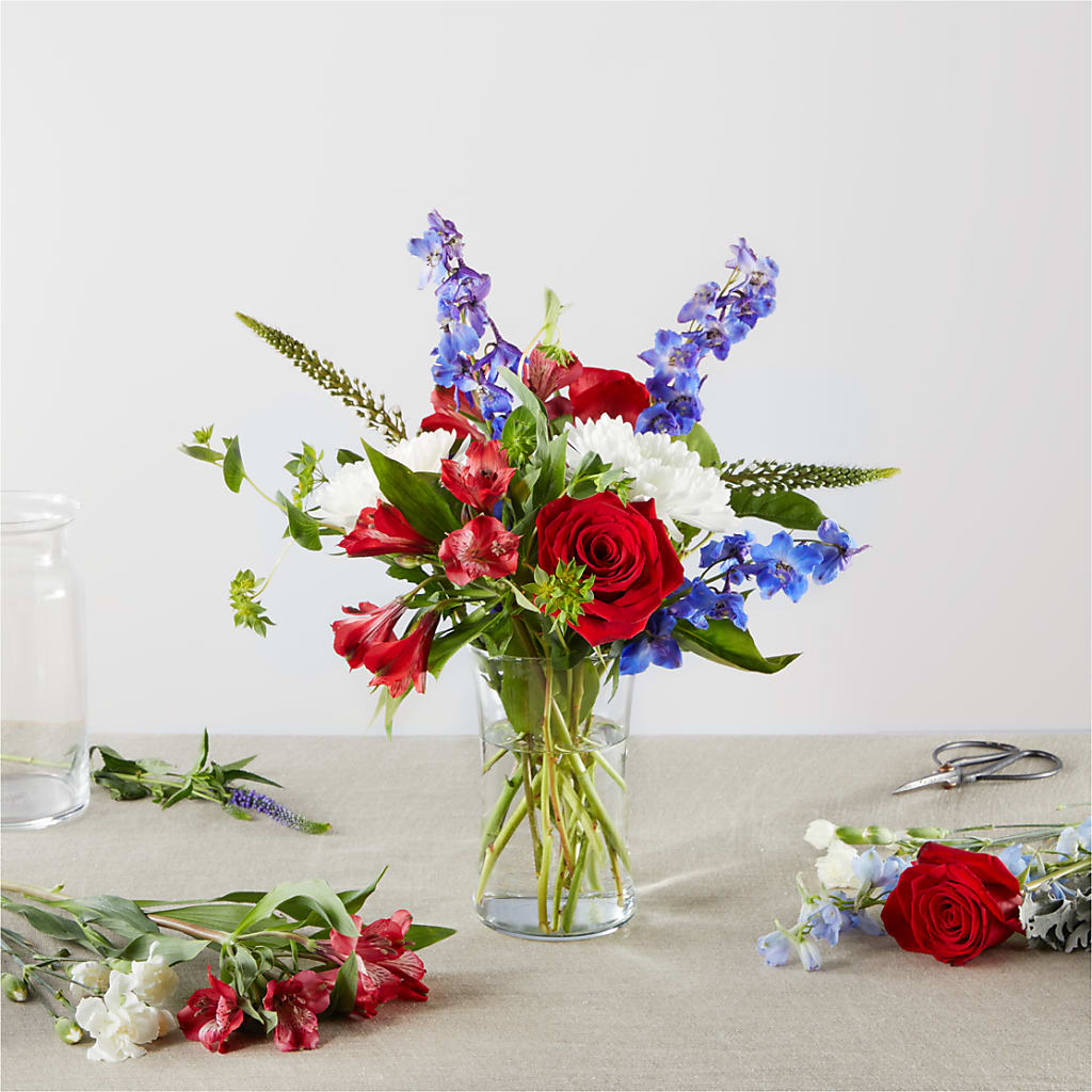 Star Spangled - A Florist Original – BROWN'S FLOWERS & GIFTS, Fircrest WA