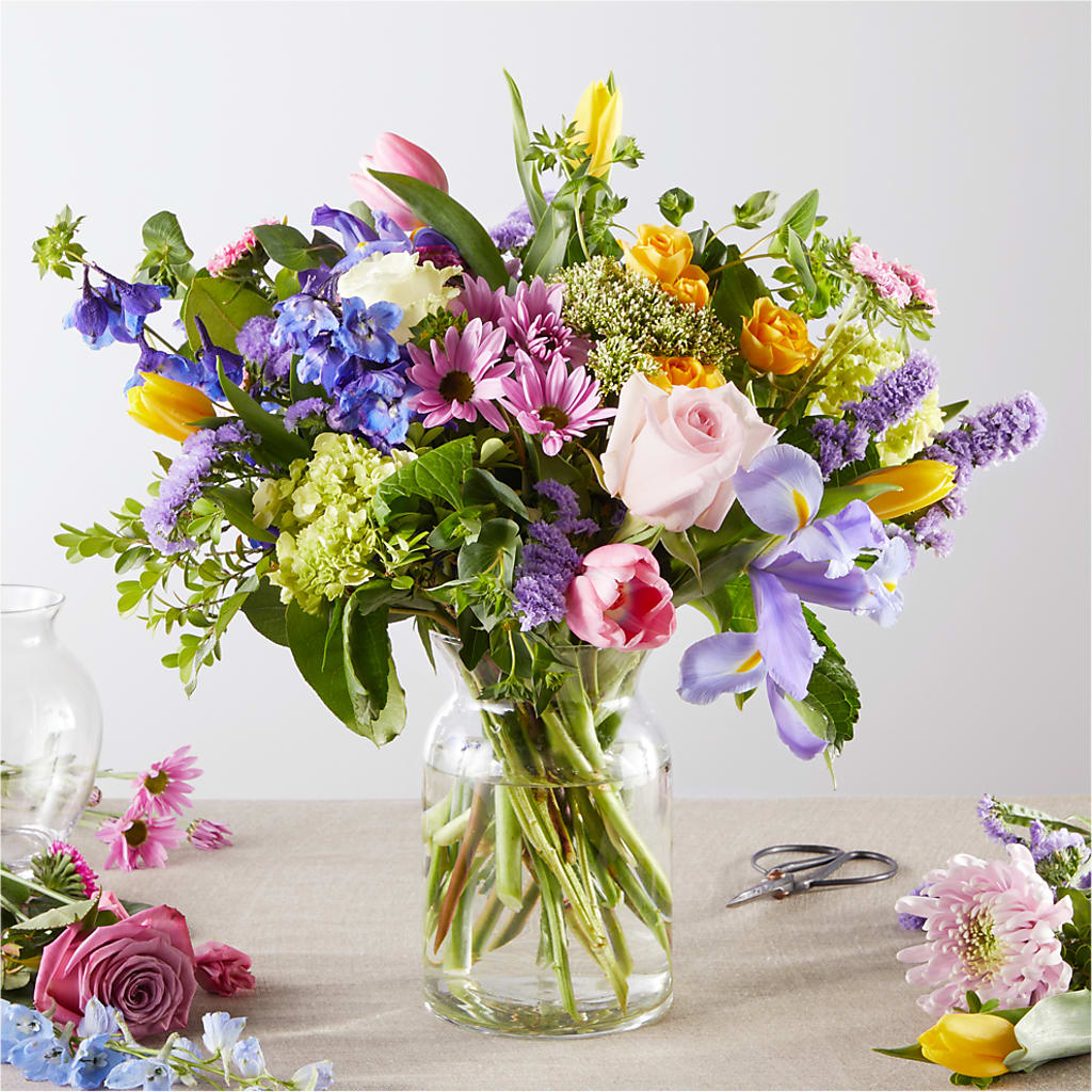Pastel Tradition - A Florist Original – BROWN'S FLOWERS & GIFTS, Fircrest WA