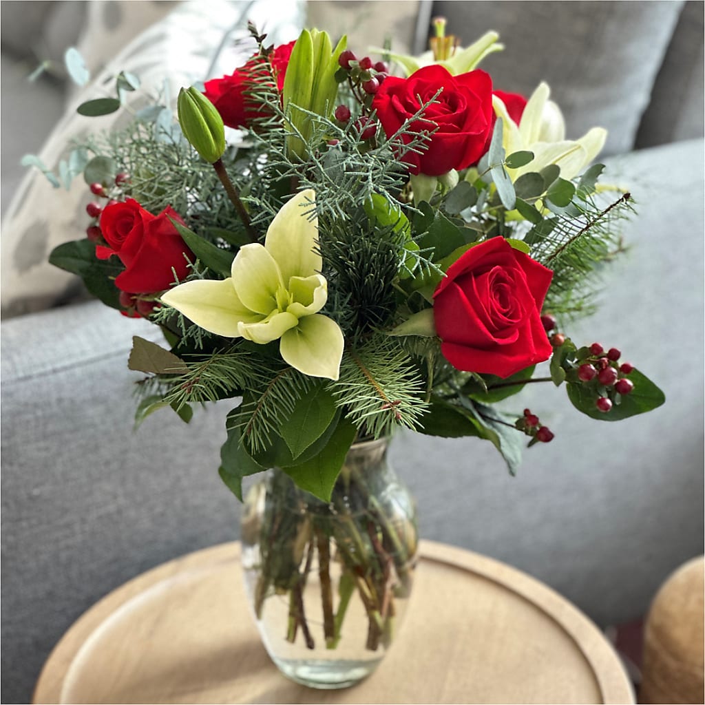 Glittering Lights Bouquet – BROWN'S FLOWERS & GIFTS, Fircrest WA