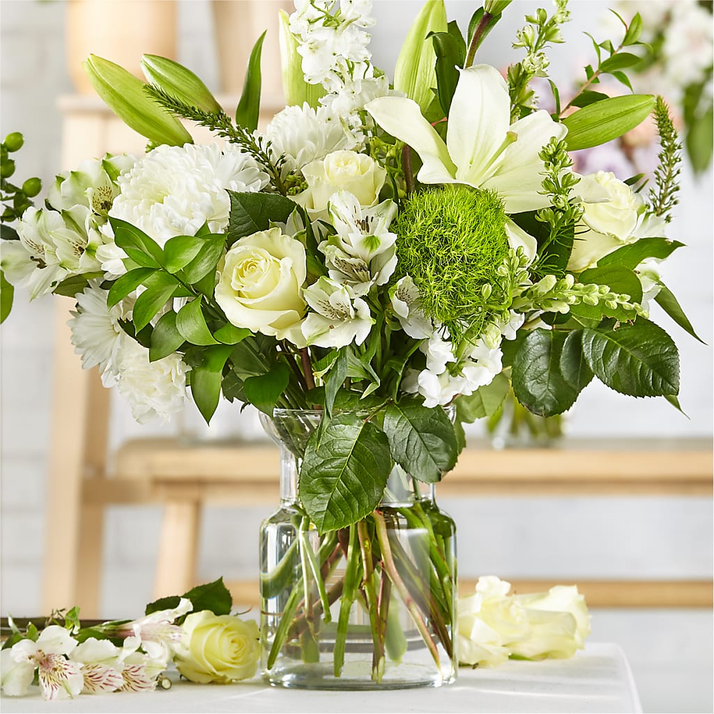 Classic Ivory – A Florist Original – BROWN'S FLOWERS & GIFTS, Fircrest WA