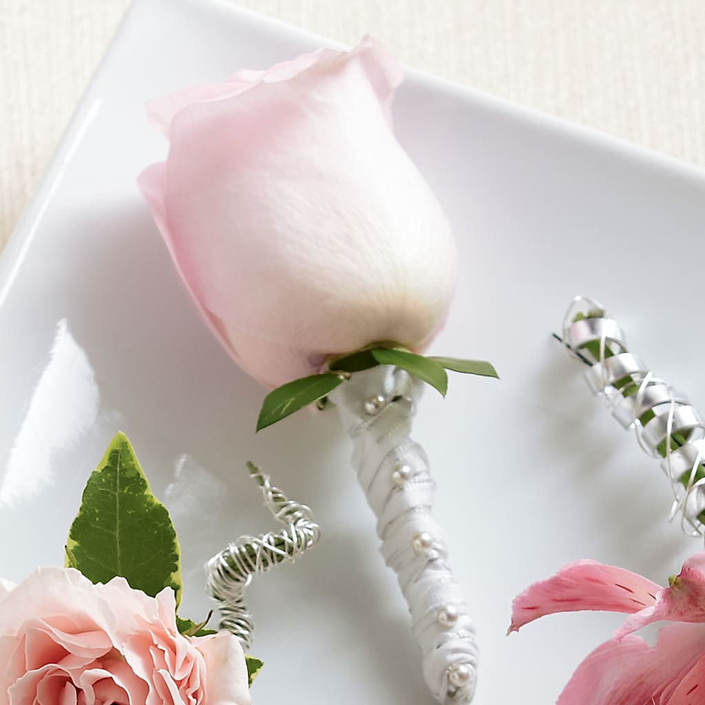 Pink Rose Boutonniere – BROWN'S FLOWERS & GIFTS, Fircrest WA