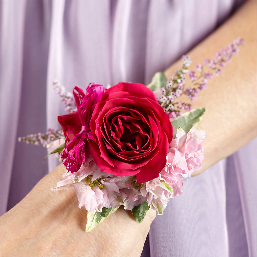 Rose Charm Corsage – BROWN'S FLOWERS & GIFTS, Fircrest WA