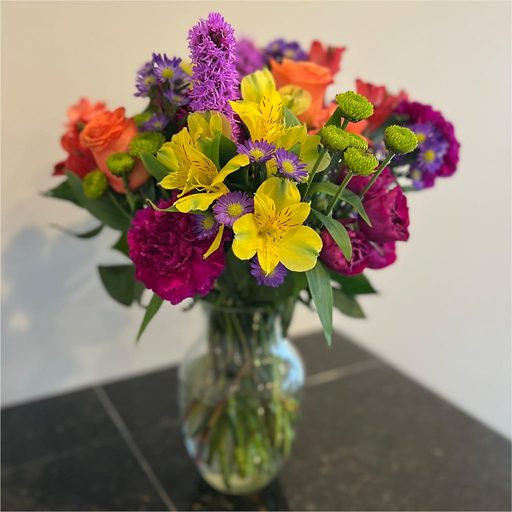 Bold & Bright – A Florist Original – BROWN'S FLOWERS & GIFTS, Fircrest WA