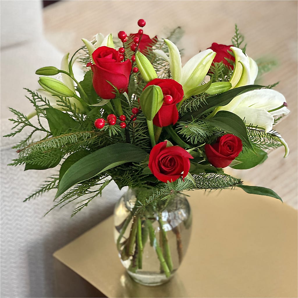 Sparkling Snowflakes Bouquet – BROWN'S FLOWERS & GIFTS, Fircrest WA