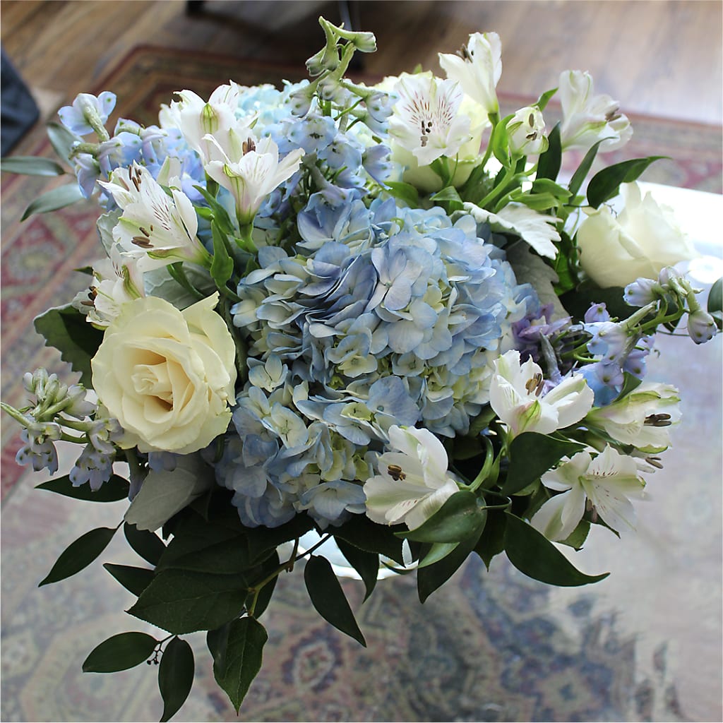 Clear Skies Bouquet – BROWN'S FLOWERS & GIFTS, Fircrest WA