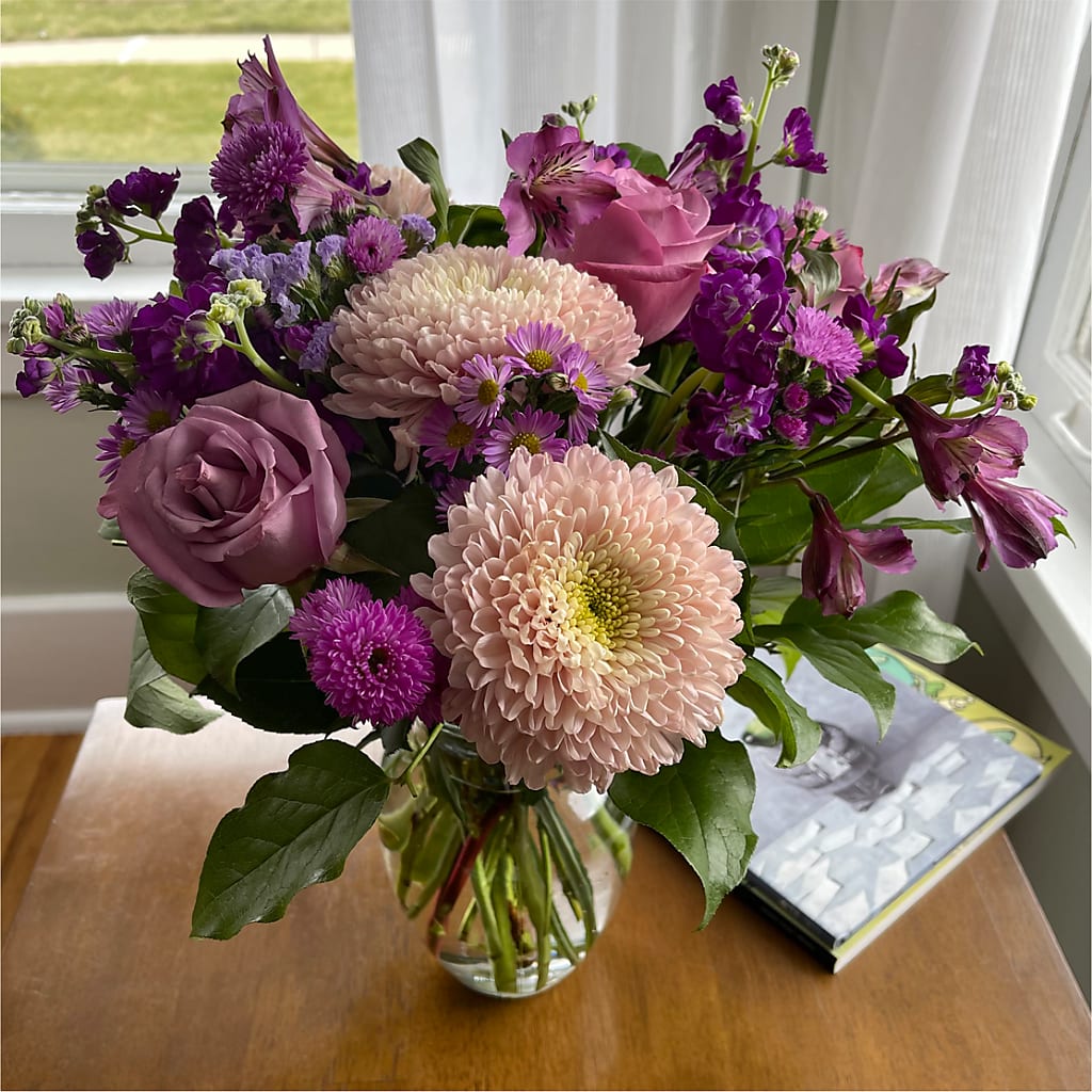 Ultraviolet Bouquet – BROWN'S FLOWERS & GIFTS, Fircrest WA