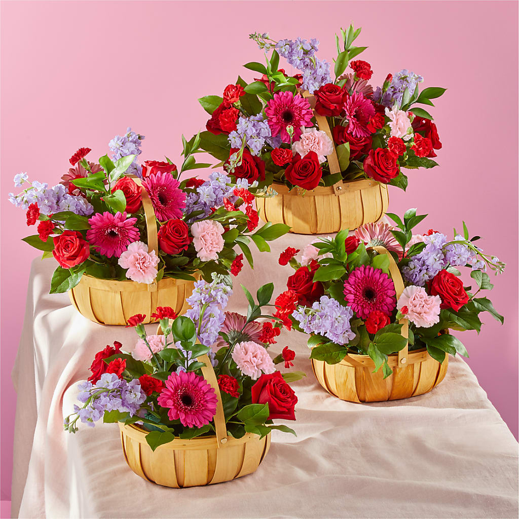 Pink Picnic Basket – BROWN'S FLOWERS & GIFTS, Fircrest WA