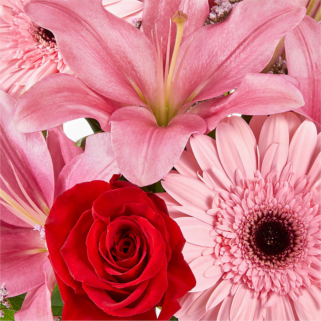 Lots of Love Bouquet – BROWN'S FLOWERS & GIFTS, Fircrest WA