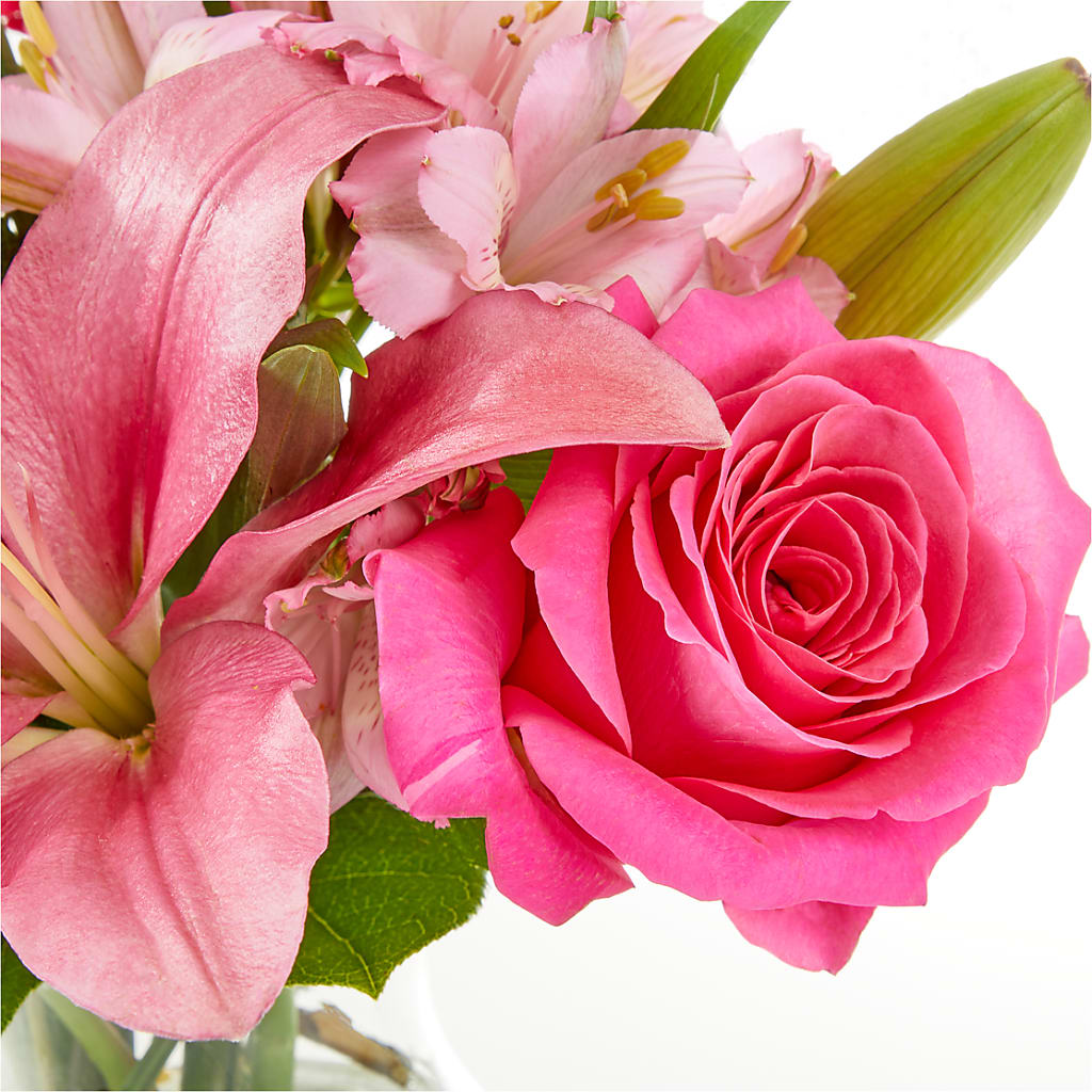 Lots of Love Bouquet – BROWN'S FLOWERS & GIFTS, Fircrest WA