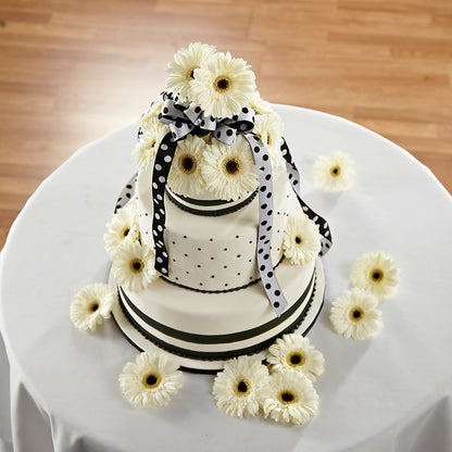Simple Sophistication Cake Décor – BROWN'S FLOWERS & GIFTS, Fircrest WA